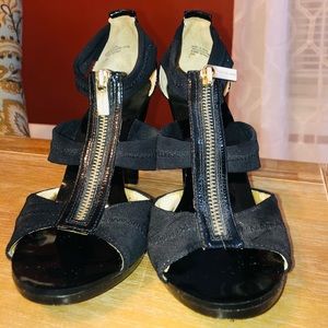 Michael Kors T-strap sandal size 8.5